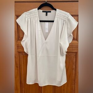 NWT White House Black Market Flutter Sleeve V-Neck  Top size M